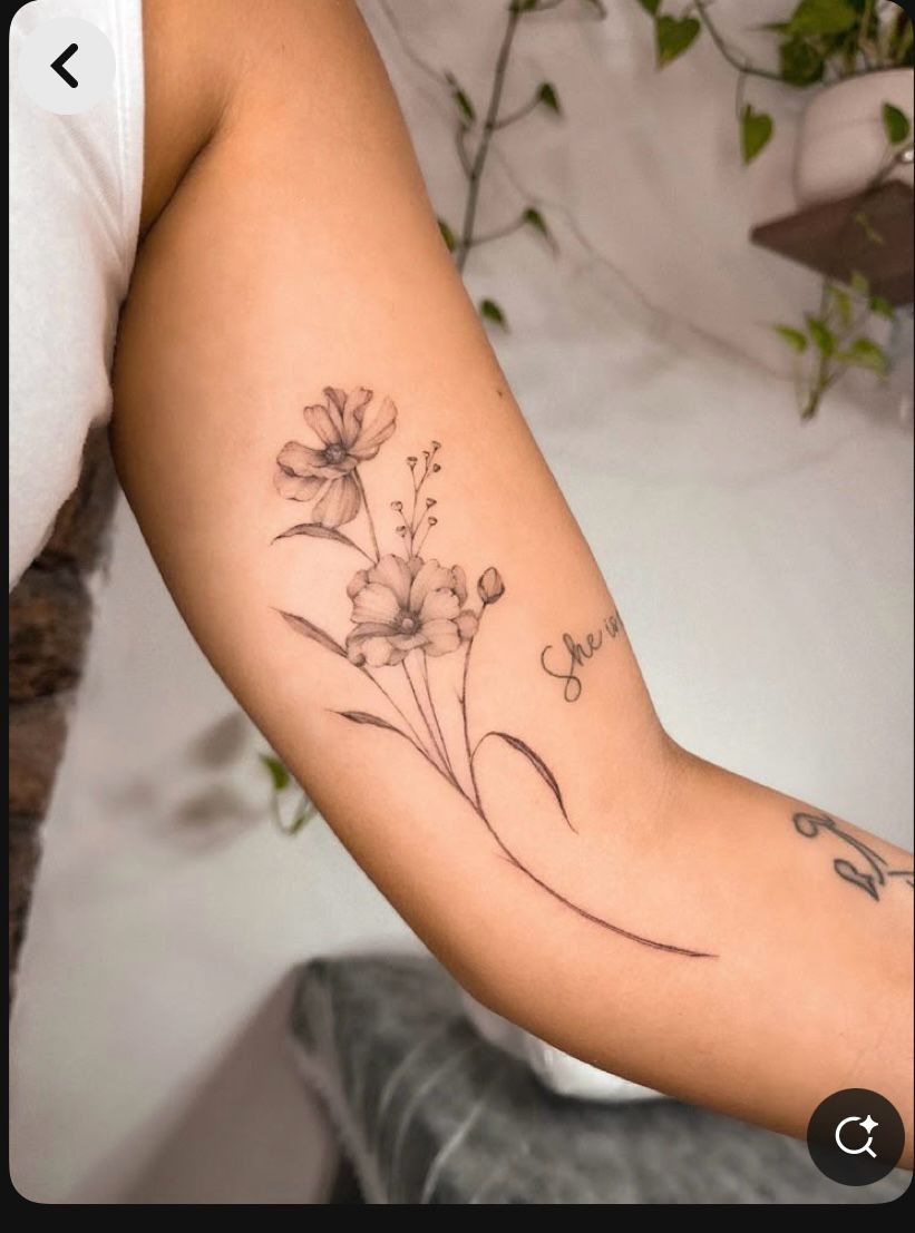 tatouage bras fleur