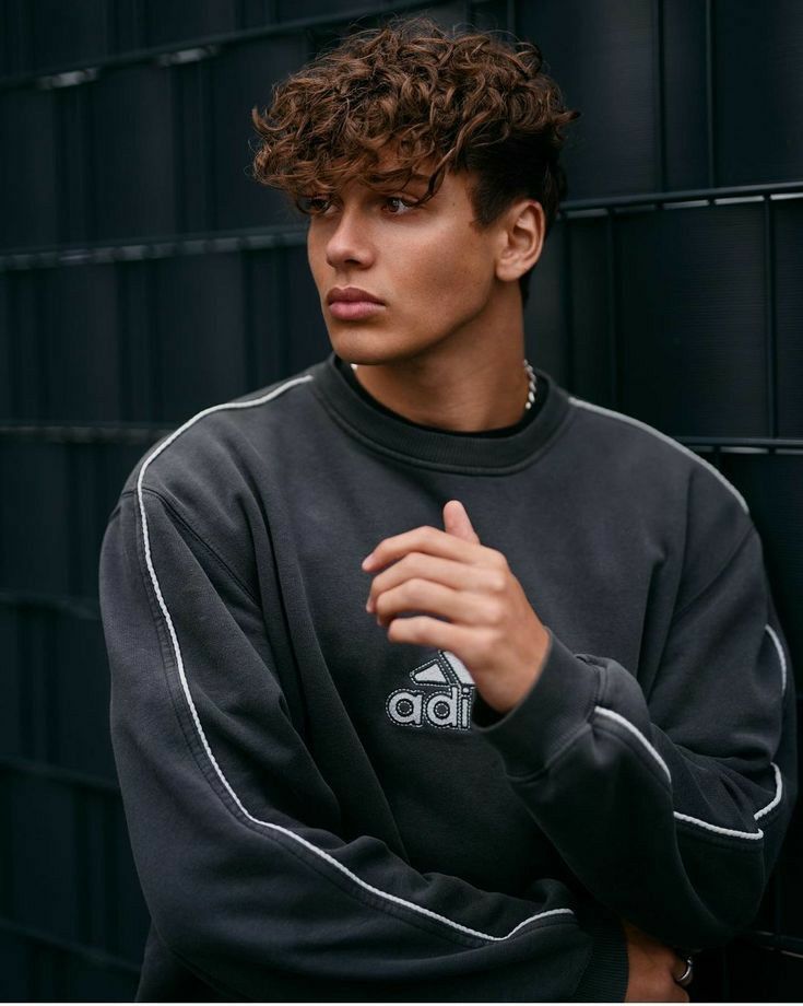 Coupe Cheveux Bouclés Homme