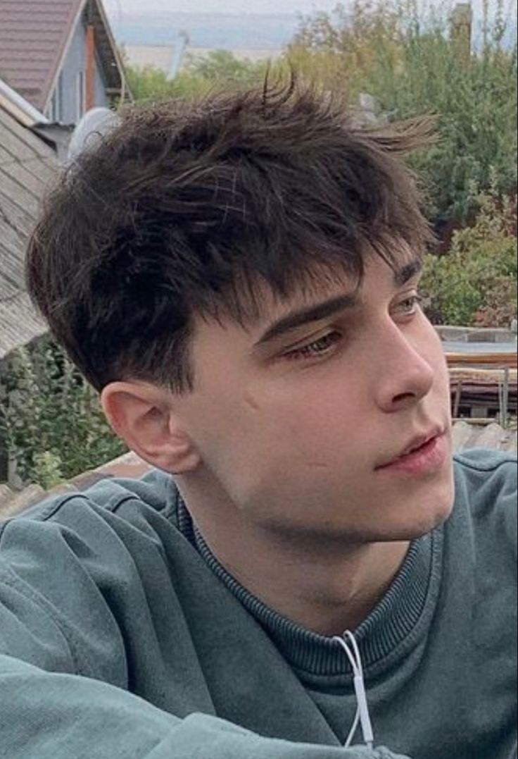 coupe pour cheveux raides homme