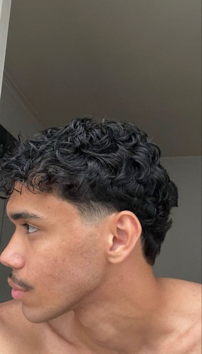 Coupe Cheveux Bouclés Homme