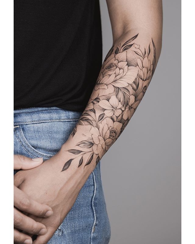 Tatouage Fleur Bras Femme