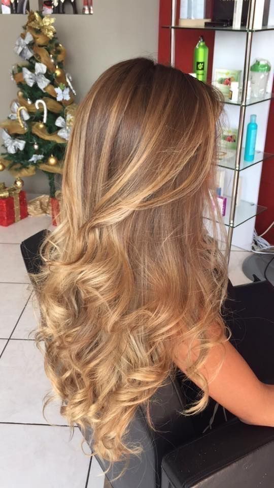 Cheveux Blonds Dorés Éclatants